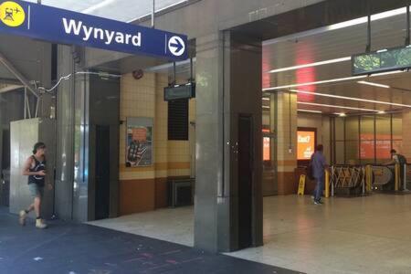A Comfy For 5 Next To Darling Harbour Apartment Sydney