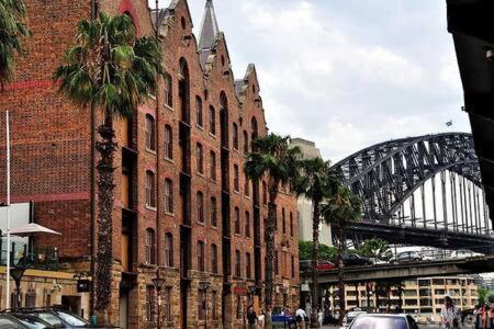 A Comfy For 5 Next To Darling Harbour Apartment Sydney