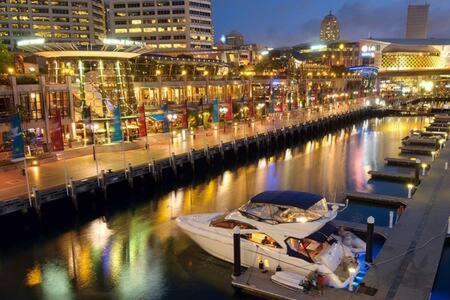 A Comfy For 5 Next To Darling Harbour *