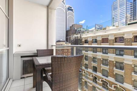 A Comfy For 5 Next To Darling Harbour Apartment Sydney